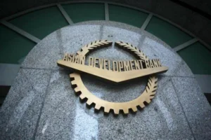 adb-covers-90-of-regional-road-projects-in-tajikistan-5823f18