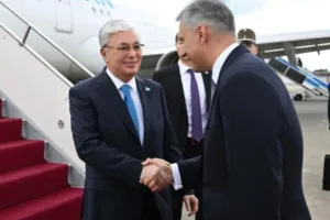 kazakh-president-arrives-in-budapest-7308b60