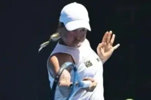 kazakhstans-putintseva-secures-1st-win-at-italian-open-2025-a26db11
