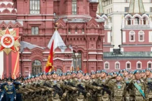 president-tokayev-salutes-kazakhstans-soldiers-at-red-square-parade-in-moscow-dae462f