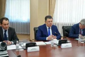 kazakhstan-and-china-discuss-joint-infrastructure-project-initiatives-d6cfc19
